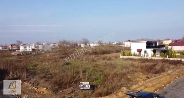 Truva Onur'dan Atatürk Bulvarının Altında Köşe Başı 585m2 Arsa