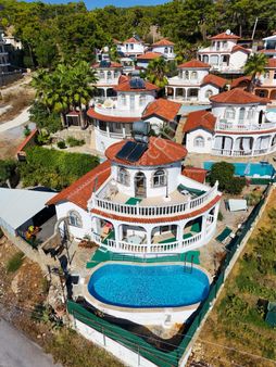 Riba Exclusive’ten Avsallar’da Site İçi 3+1 Villa