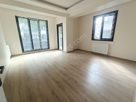 Akgün'den Çınar Caddesine Çok Yakın 2+1 Arakat Satılık Daire