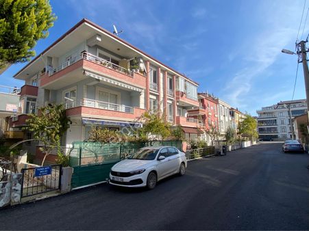 Karasu 32 Evler Mevkii, Müstakil Bahçeli Köşe Model Geniş Bahçe Kullanımlı 2+1 Satılık Daire