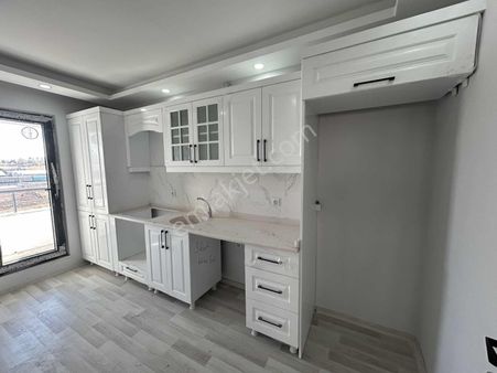 İstasyon'da Sıfır 2+1! Müze Civarı, Gün Boyu Güneş Alan 3.kat!