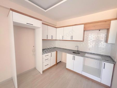 ▇kadıköy'de Ön Cephe Asansörlü Merkezi Konumda 2+1 Daire