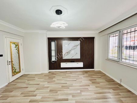 Parstan Akçayda Ön Cephe Masrafsız Denize 500m Mesafede 3+1