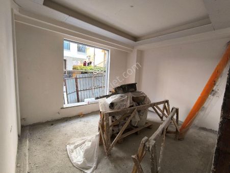 Memura Kiralık Çobançesmede 1+1 Yüksek Giris E5 Yakini