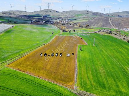 Karakaya Mah. 10.952 M² Köy Dibi Satılık Tarla Yol-su-elektrik