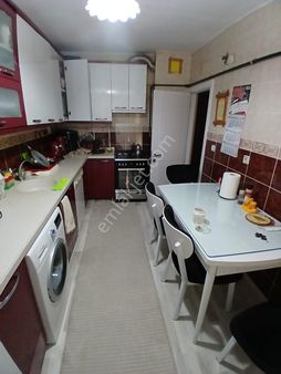 Vatan'dan Bağlarbaşında Yüksek Giriş Kat Konumunda Full Yapılı 2+1 Balkonlu