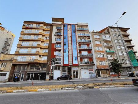 Mirzabey'de Edremit Yoluna Cephe Asansörlü Ara Kat Kiralık Daire