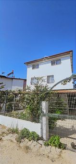 Kuşadası Soğucak'ta Deniz Ve Yeşil Manzarlı Bahçli Triplex Villa
