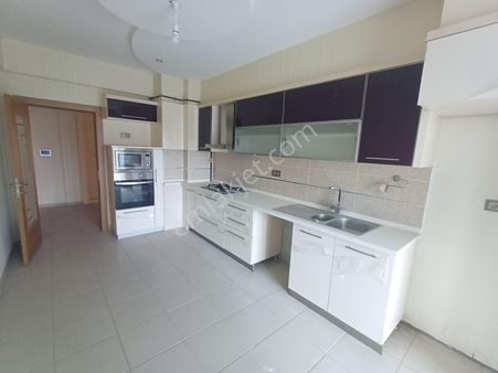 Emrah Çiftci'den Selçuklu Yazır Mah.ecdat Parkı Karşısı Satılık 3+1 Arakat Lüks Daire