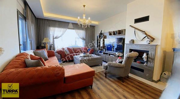 İzmir Cbc Aura 1 Sitesinde Kiralik Köse Villa