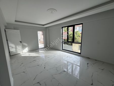 Aydınlık Emlak'tan Alanyurt Yeni Mahallede Satılık 3+1 Daire