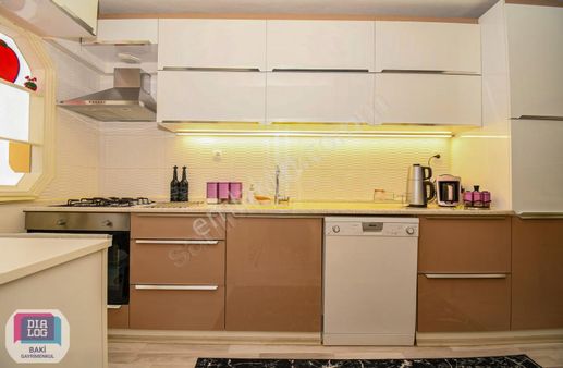 Selimiye Altıparmak'da Satılık 2+1 Daire