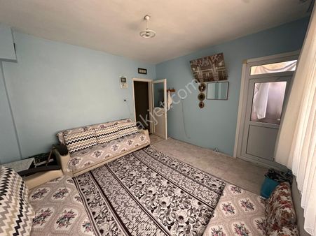 Sultançiftliği’nin Merkezinde Geniş Metrekareli Satılık Daire!