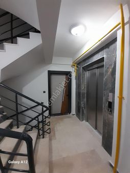 Şarhöyük Mah.de Satılık Sıfır 2+1 İskanlı Daire