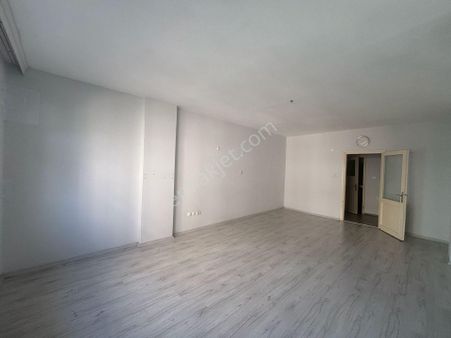 Kaçmazdan_bağlarbaşında 3+1 Oldukça Geniş Satılık Dairemiz