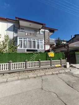 Isparta Merkez Batıkent Mahallesinde Satılık Bakımlı Müstakil Villa