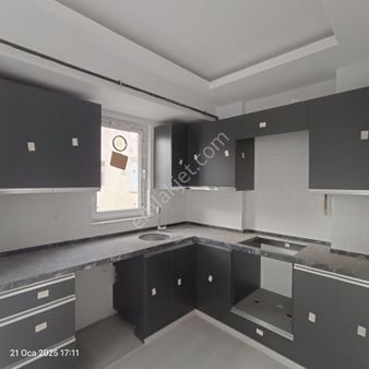 Truva/ahmet Kmrc'den Sahile 250 M. Yakınlıkta Satılık 1+1 Daire