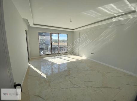 Çanakkale Merkez Esenlerde Havuzlu 2+1 Satılık Daire