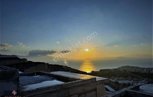 Eşsiz Deniz Manzaralı, Modern Mimarili, Lüks Daire