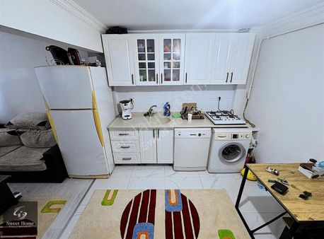 Balat - Haliçe Yürüme Mesafesinde 1+1 Satılık Eşyalı Daire