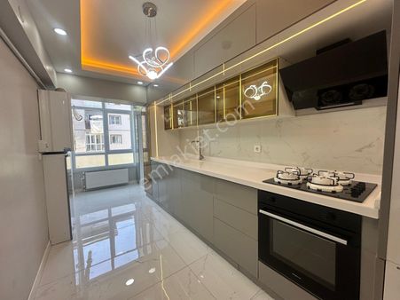 Sincan Osmanlı Mah.3+1 Site İçi Ara Kat Ful Yapılı Satılık Daire