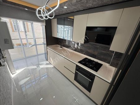 Sincan M.çakmak Mhde Geniş M² Ultra Lüx Yapılı Katta 3+1 Daire