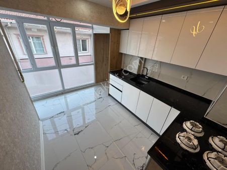 Sincan Mareşal Ç. Mhde Caddeye Yakın Ultra Lux Yapılı 3+1 Daire