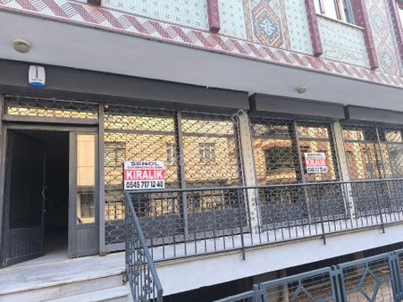 Kiralık Dükkan 450 M2 İki Katlı
