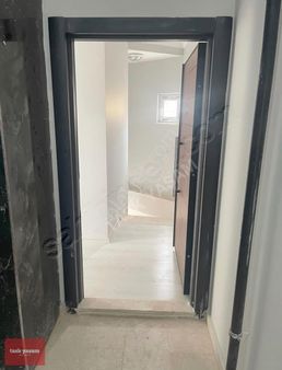 Sultanbeyli Adil Mahallesinde Satılık 2+1 Arakat Dubleks Daire