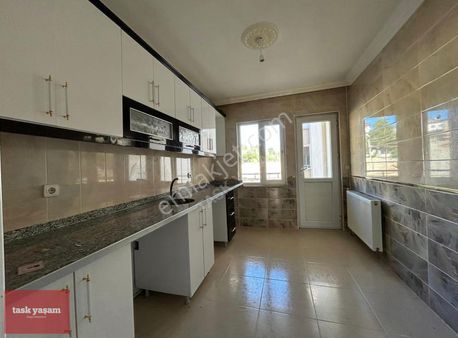Göksun Otogarı Yanı Site De Geniş 3+1 Kiralık Daire