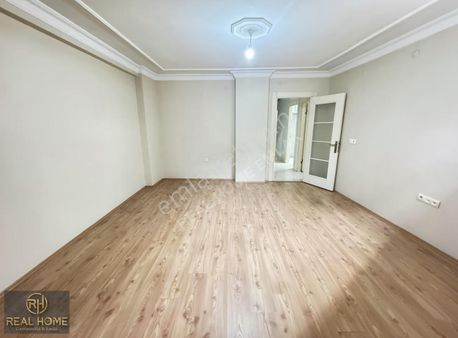 Gültepe'de 2+1 Kiralık 90 M2 Otoparklı Giriş Gibi Daire