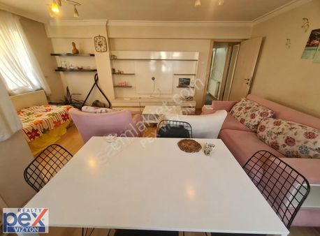 Gaziemir'de Site İçi Satılık 3+1 Daire