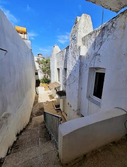 Startkey Pelit Yazı'da Satılık Bahçeli Taş Ev