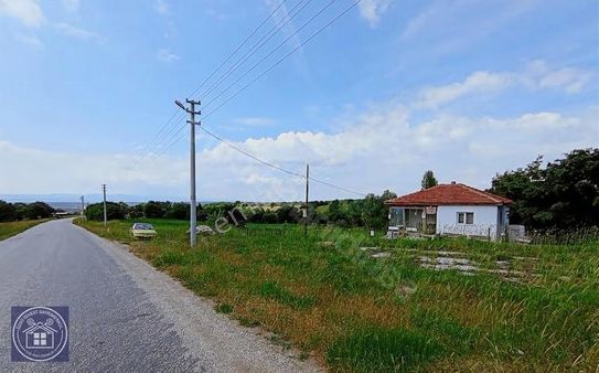 Yenice Köyü'nde Ömürlük Köy Evi Ve Arsası