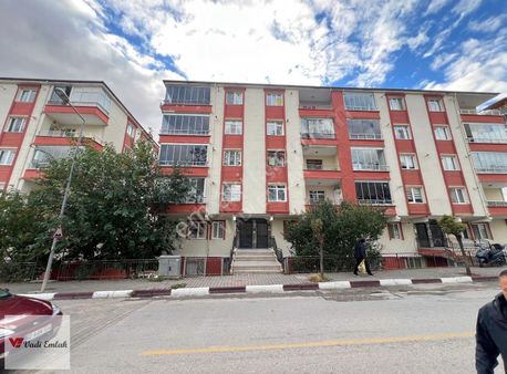 Vadi Emlak'tan Karşıyaka Mahallesinde 3+1 Kiralık Daire