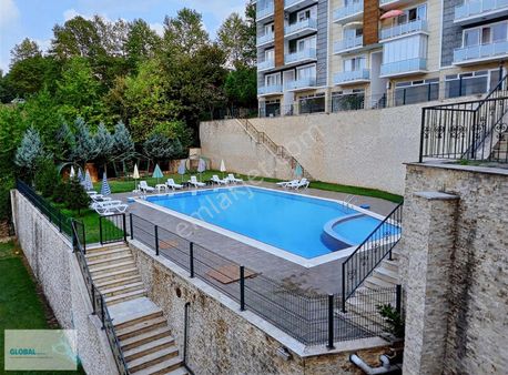 Başiskele Yuvacıkta Site İçinde Eşyalı Kiralık 1+1 Daire