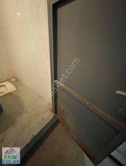 Beykoz Elmalıda Caddeye Paralel 15 M Ön Cepheli Kiralık Dükkan