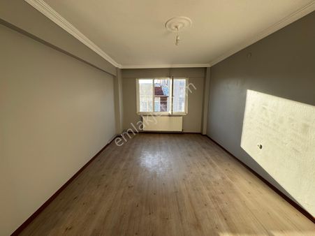 Tekirdağ Çorlu Şeh Sinan Mh Merkez Ulaşım Dibinde Satılık 3+1 Daire