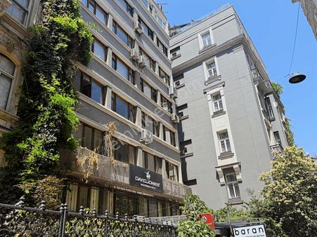 Beyoğlu Turnacıbaşı Caddesinde Tabela Değerli 165m Kiralık Ofis