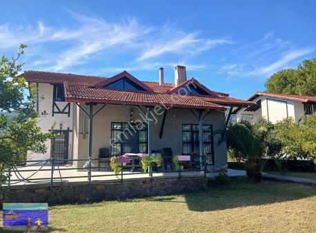 Döğüşbelende 1000m2 Arsa İçinde Havuzlu Müstakil Villa