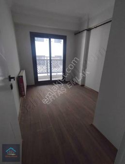 Ertaş Emlak'tan Ergenekon Mahallesi Site İçerisinde Kiralık