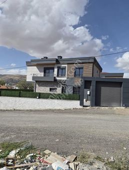 Erkilet Site İçinde Süper Lüks Villa