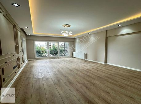 Konak Yapı'dan Merkezi Konum Dekorlu 2+1 Site İçi Satılık Daire