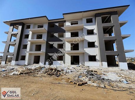 Çolak İbrahim Bey Mahallesinde Eşsiz Konumda Araç Takaslı