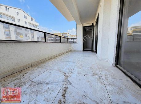 8.katlıların En Gözde Tasarımlı 3.kat Geniş Balkonlu Dairemiz