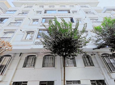 Karataş Emlaktan Merkez Cami Yakını Balkonlu Yüksek G