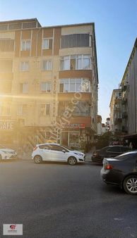 Vatan Caddesinde Cadde Cepheli Satılık 2+1 Geniş Daire