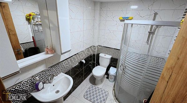 Terkenli Emlak 'tan Merkezi Konumda 2+1 Geniş Daire