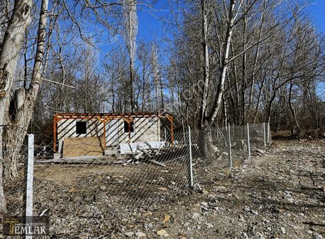 Terkenli Emlak 'tan Ilıcak 'da Köy İçi Kurulu Düzen Bahçe