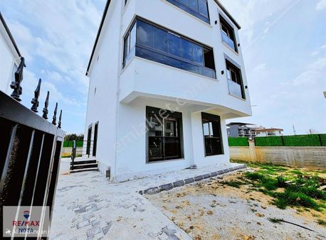 Ayrancılar Fevzi Çakmak Mah. 6+1 Kapalı Mutfak Bahçeli Trıplex